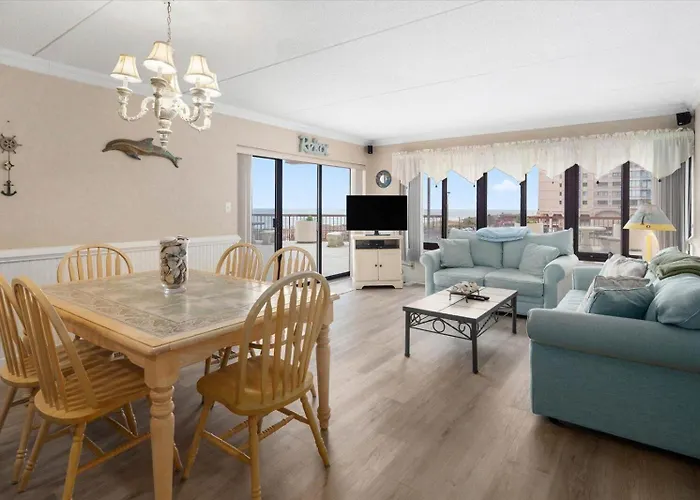 Hébergement de vacances Rainbow - Gorgeous 3 Bedroom With Ocean Views And Outdoor Pool!