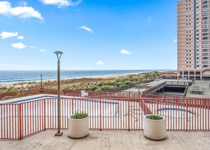 Rainbow - Gorgeous 3 Bedroom With Ocean Views And Outdoor Pool! Hébergement de vacances